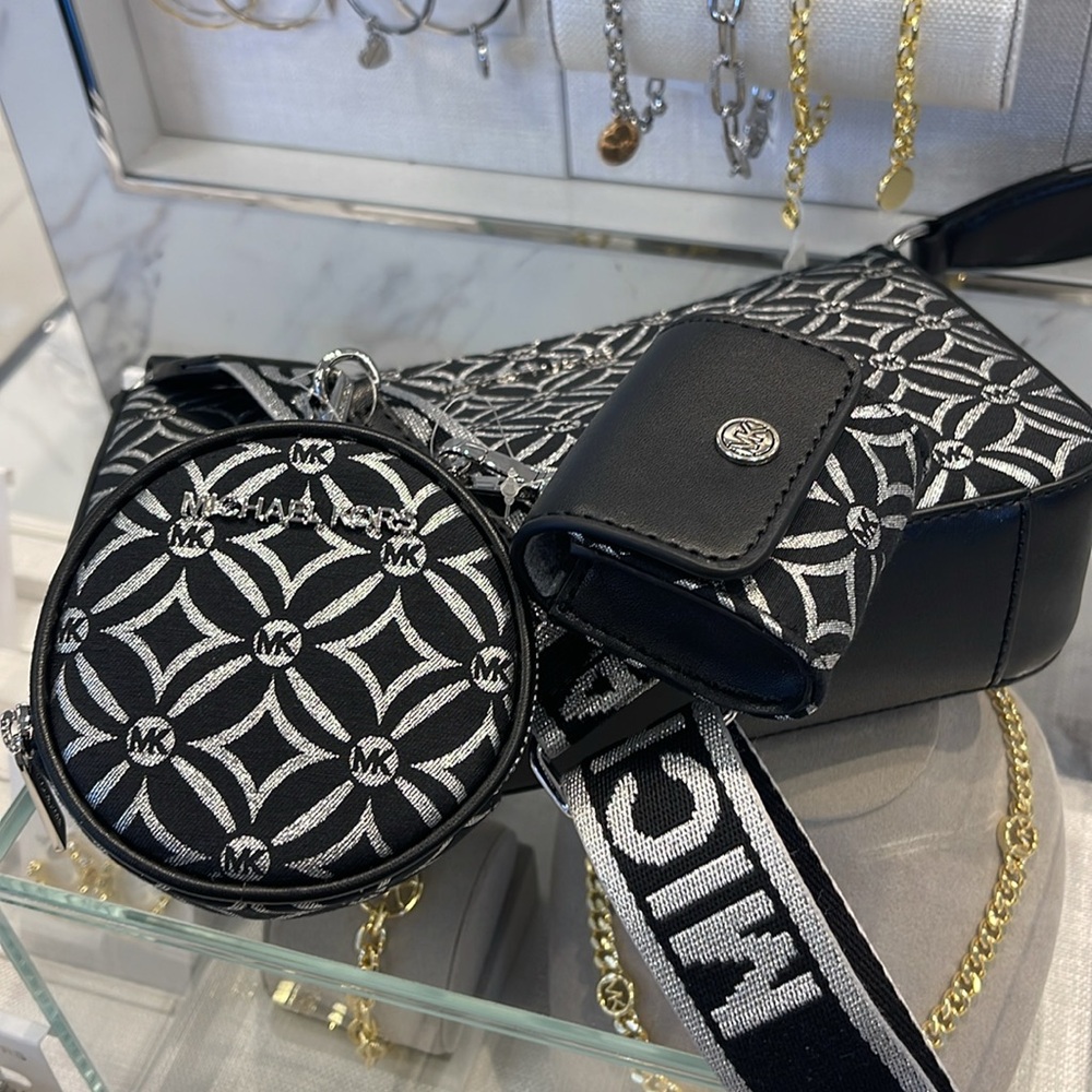MICHAEL KORS Jet Set Travel Small Logo Jacquard Crossbody With Tech Attach - Picture 6 of 16